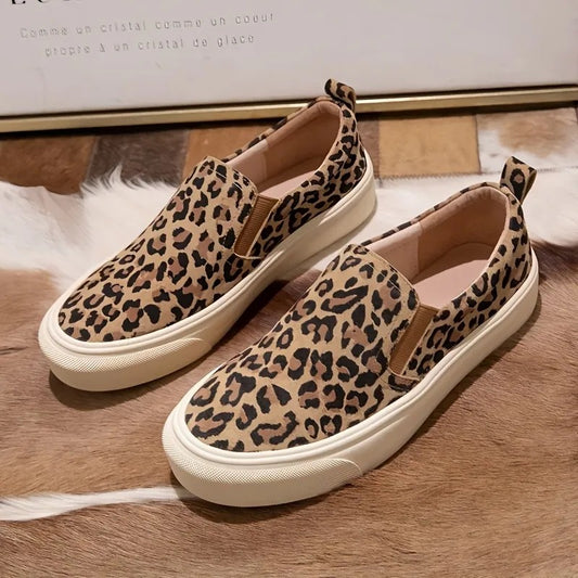 🇬🇧Leopard Canvas Slip On Pumps