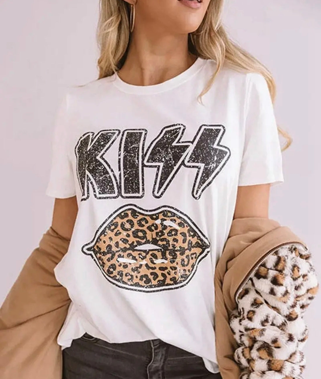 🇬🇧Leopard Print Vintage Kiss Tshirt - White