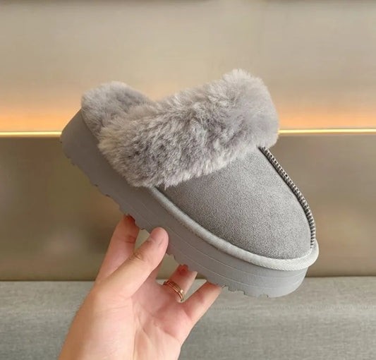 Fluffy Plush Slippers - Grey